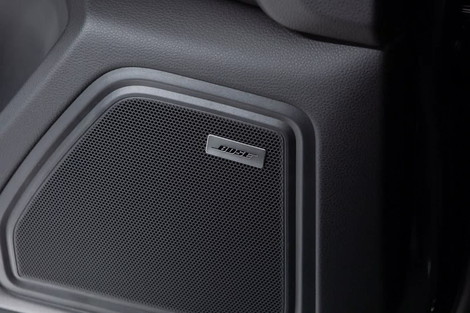 Thumbnail: 2026 Porsche Macan - 26