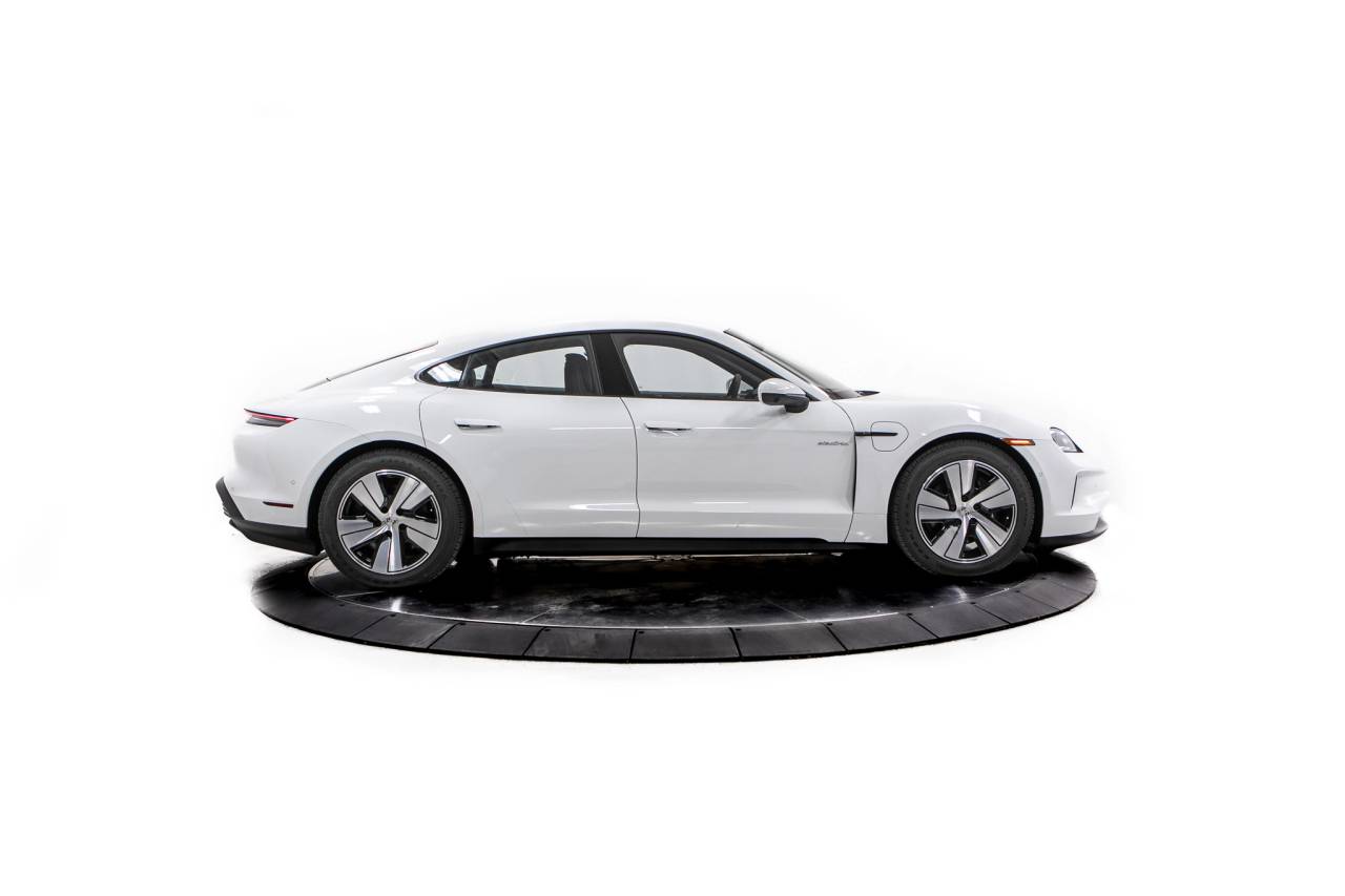 Thumbnail: 2026 Porsche Taycan - 8