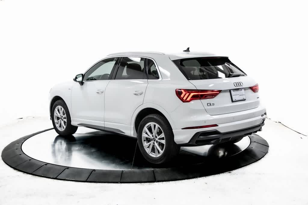 2022 Audi Q3 S line Premium photo 3