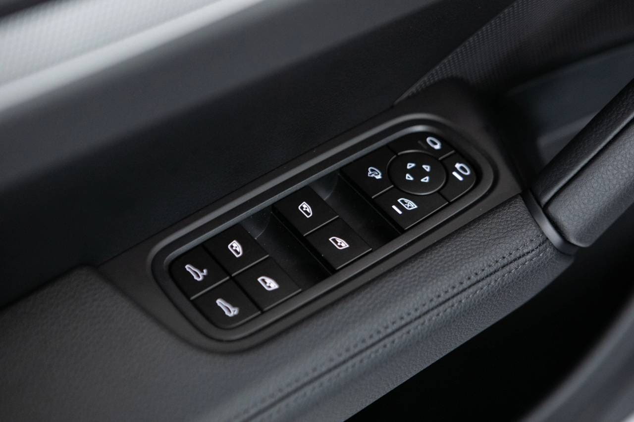 Thumbnail: 2026 Porsche  - 26