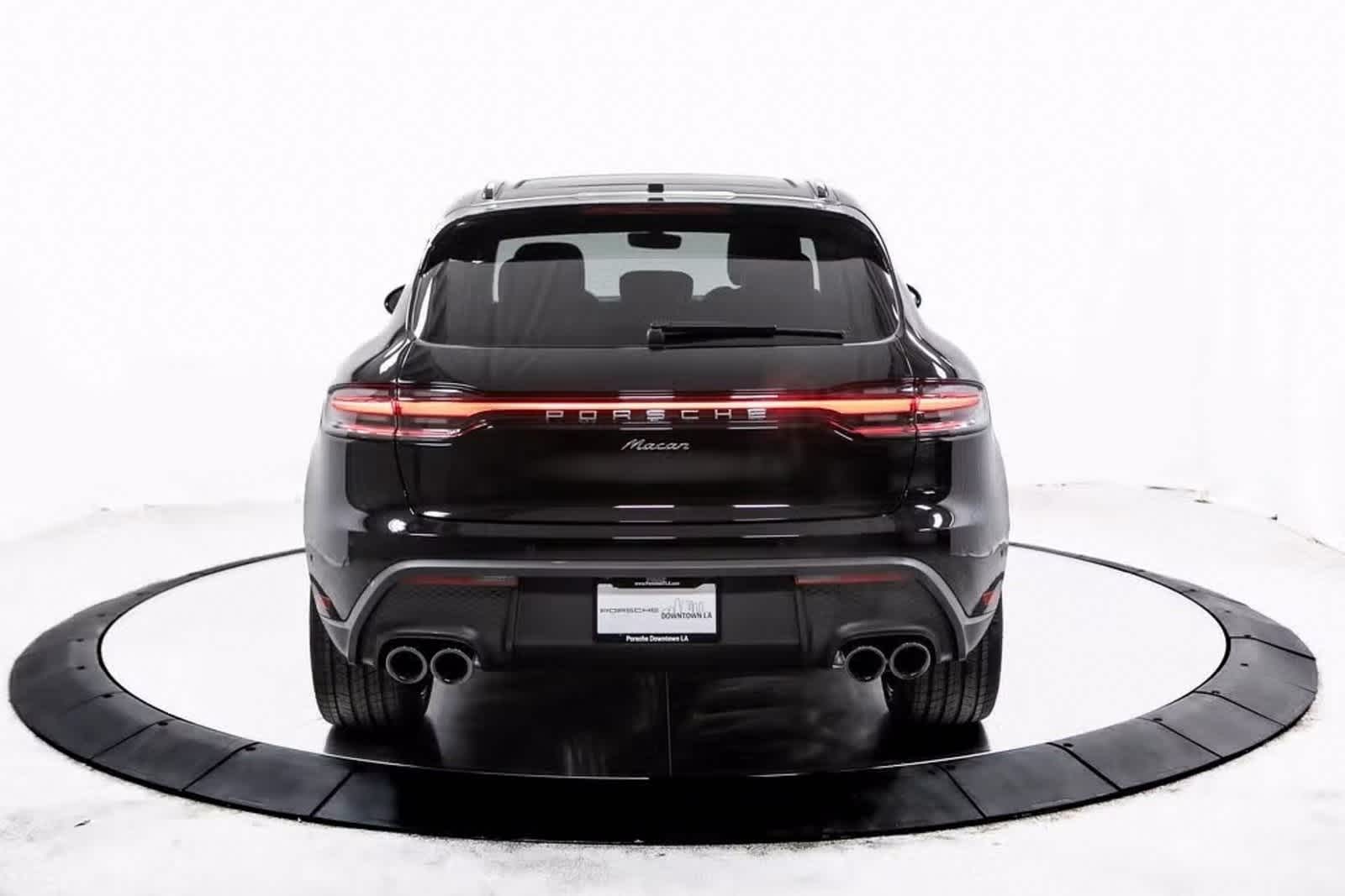 Thumbnail: 2025 Porsche Macan - 6