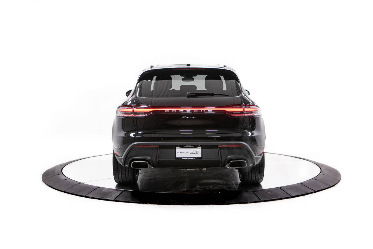 Thumbnail: 2026 Porsche Macan - 6