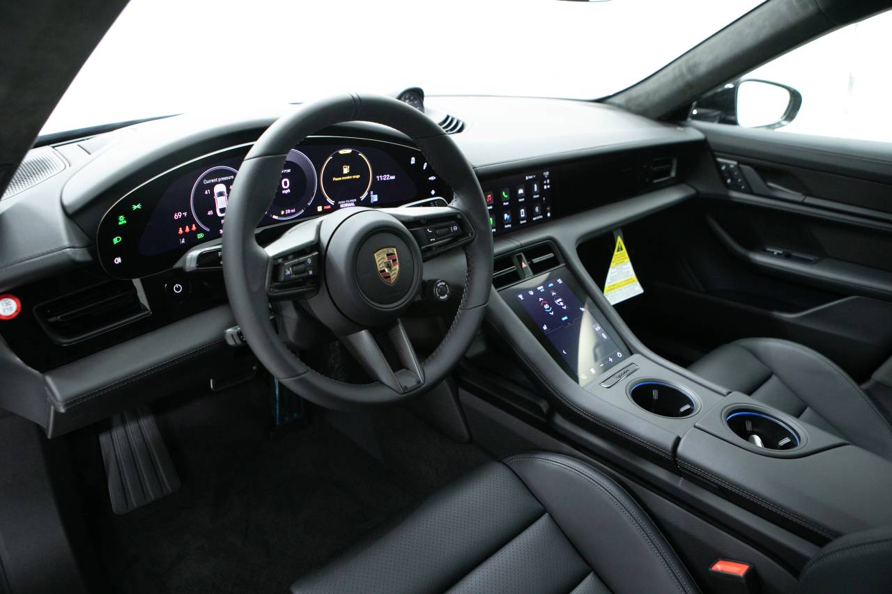 Thumbnail: 2025 Porsche Taycan - 7