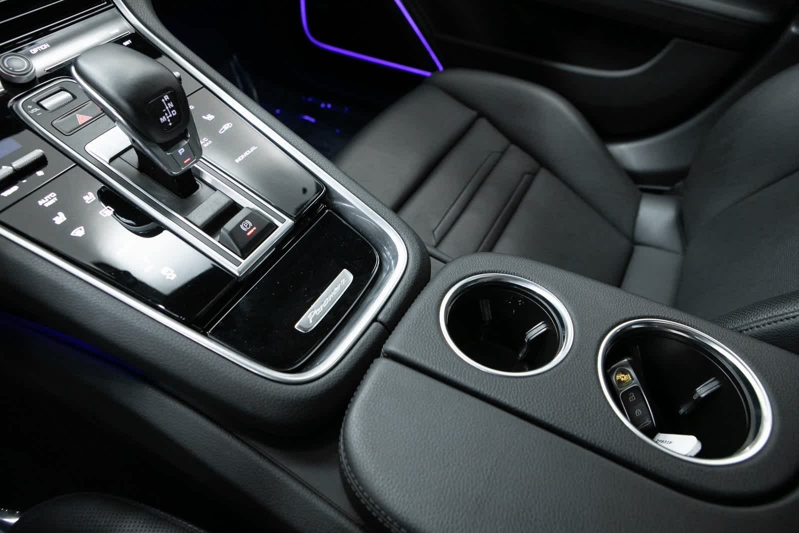 Thumbnail: 2023 Porsche Panamera - 23