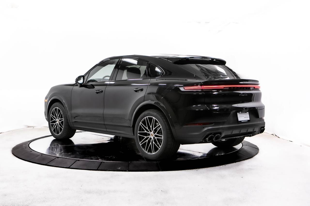 2026 Porsche Cayenne Coupe photo 2
