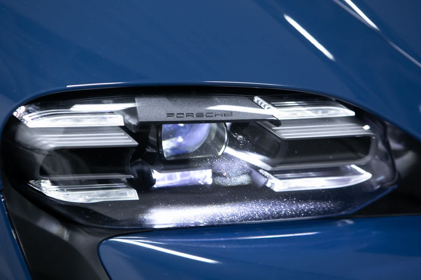 Thumbnail: 2023 Porsche Taycan - 32