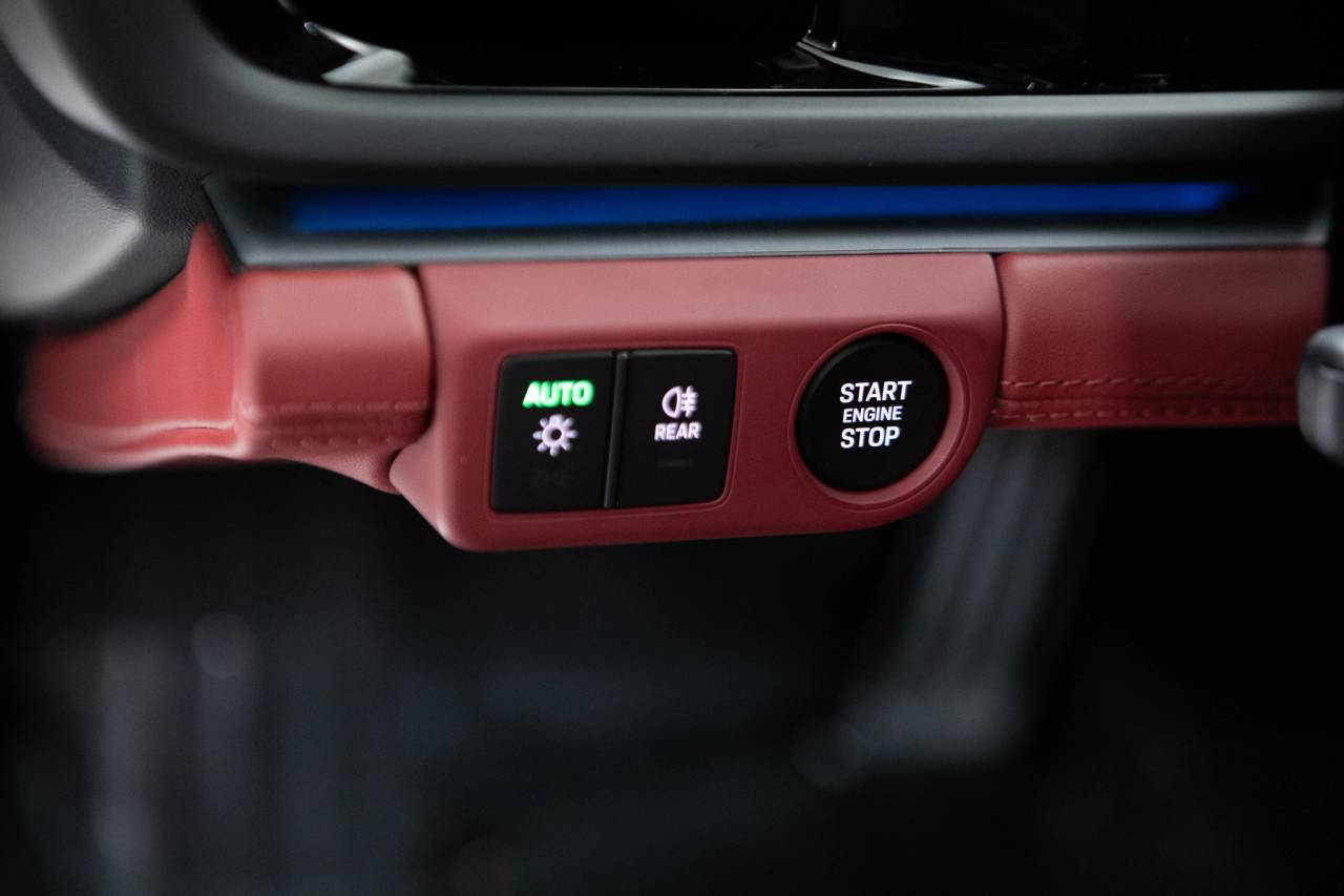 Thumbnail: 2026 Porsche Panamera - 27