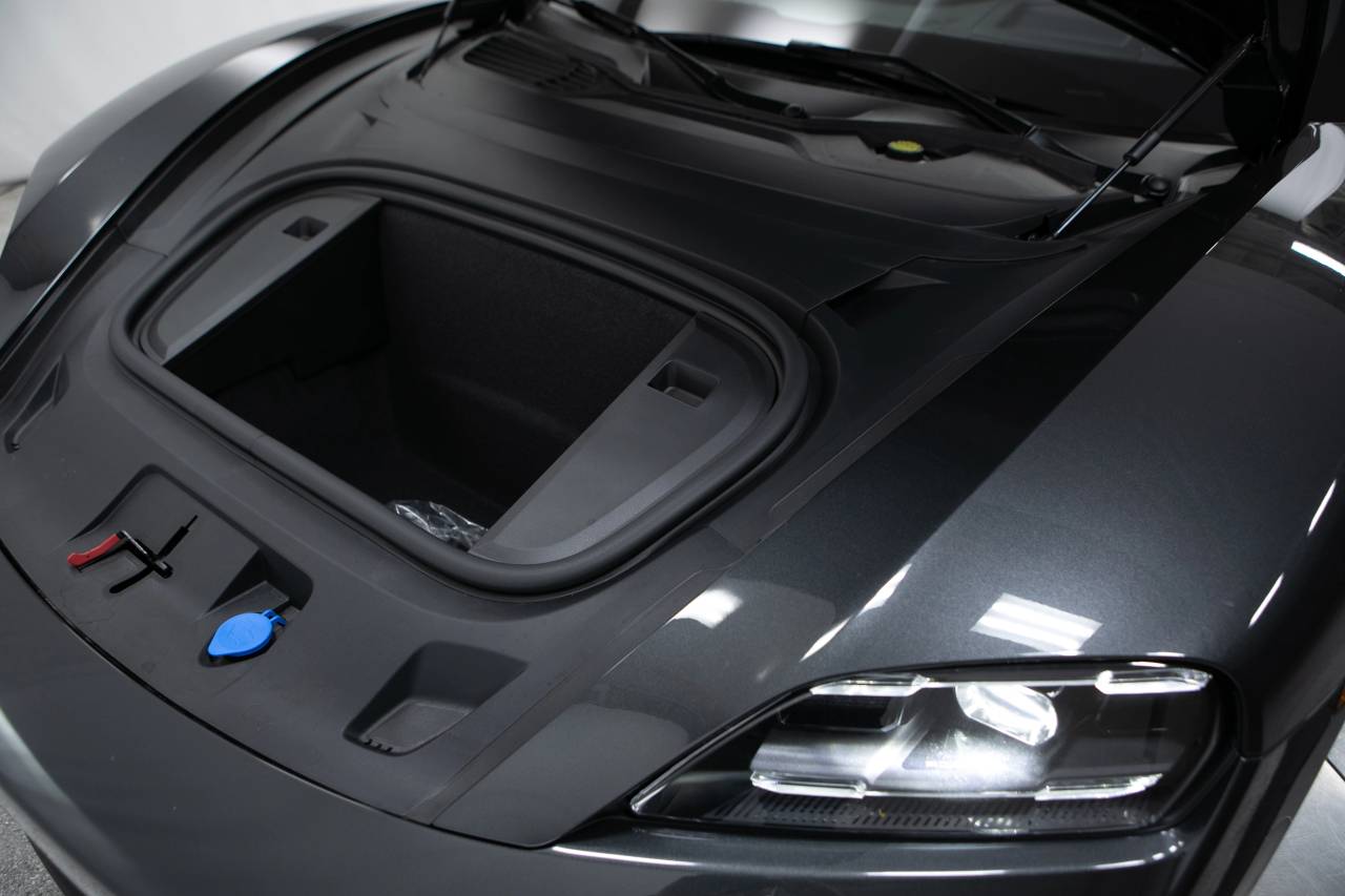 Thumbnail: 2025 Porsche Taycan - 40