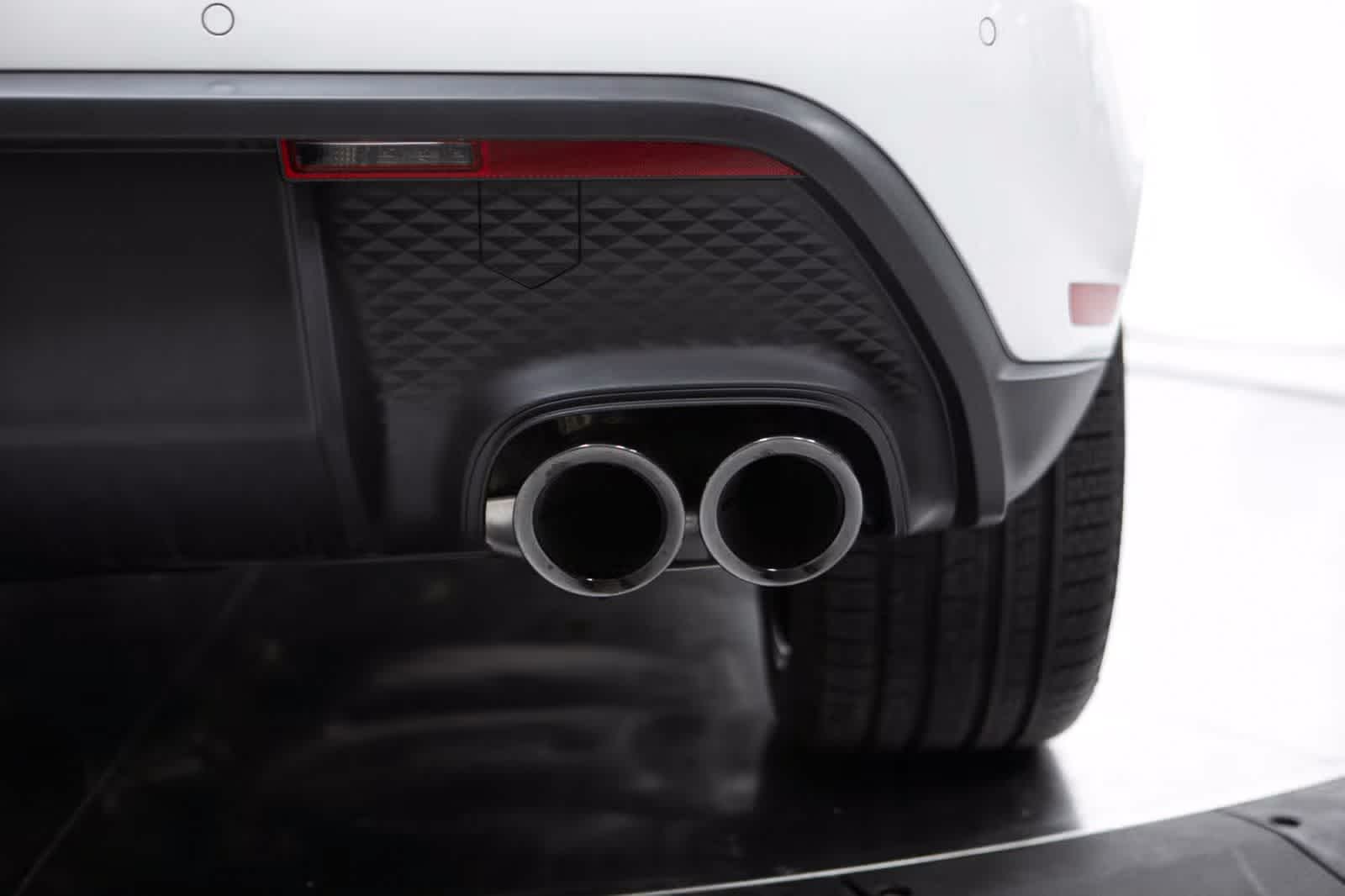 Thumbnail: 2026 Porsche Macan - 20