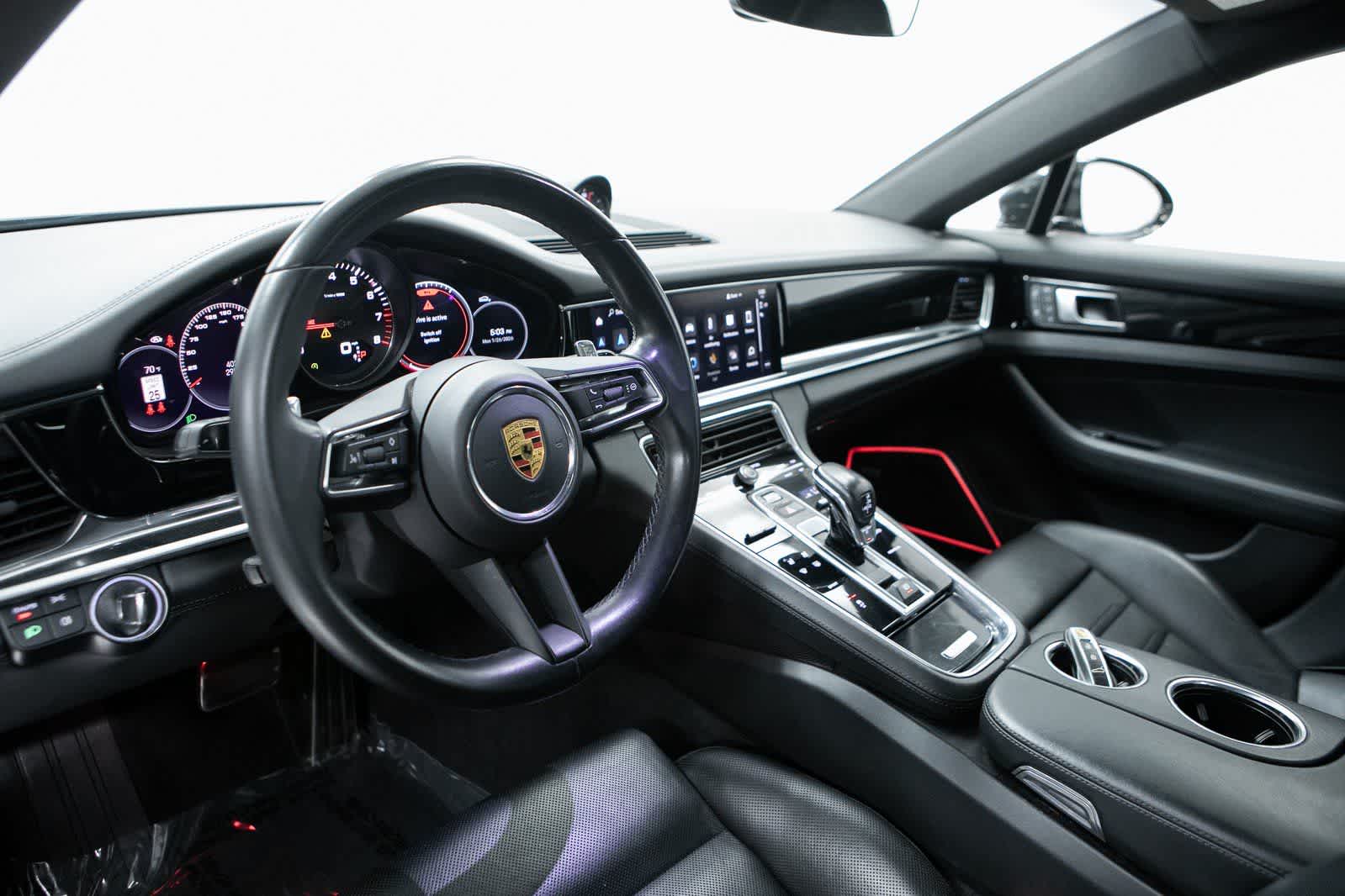 Thumbnail: 2022 Porsche Panamera - 4