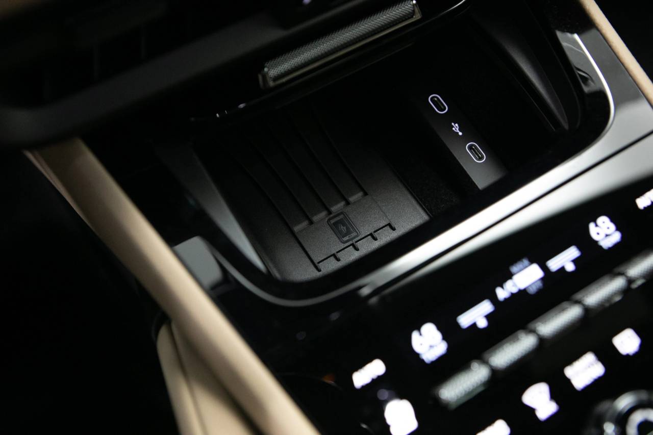 Thumbnail: 2026 Porsche Cayenne - 30