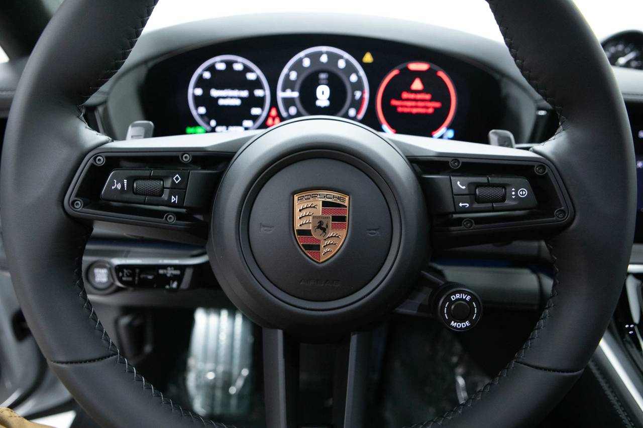 Thumbnail: 2026 Porsche Panamera - 21