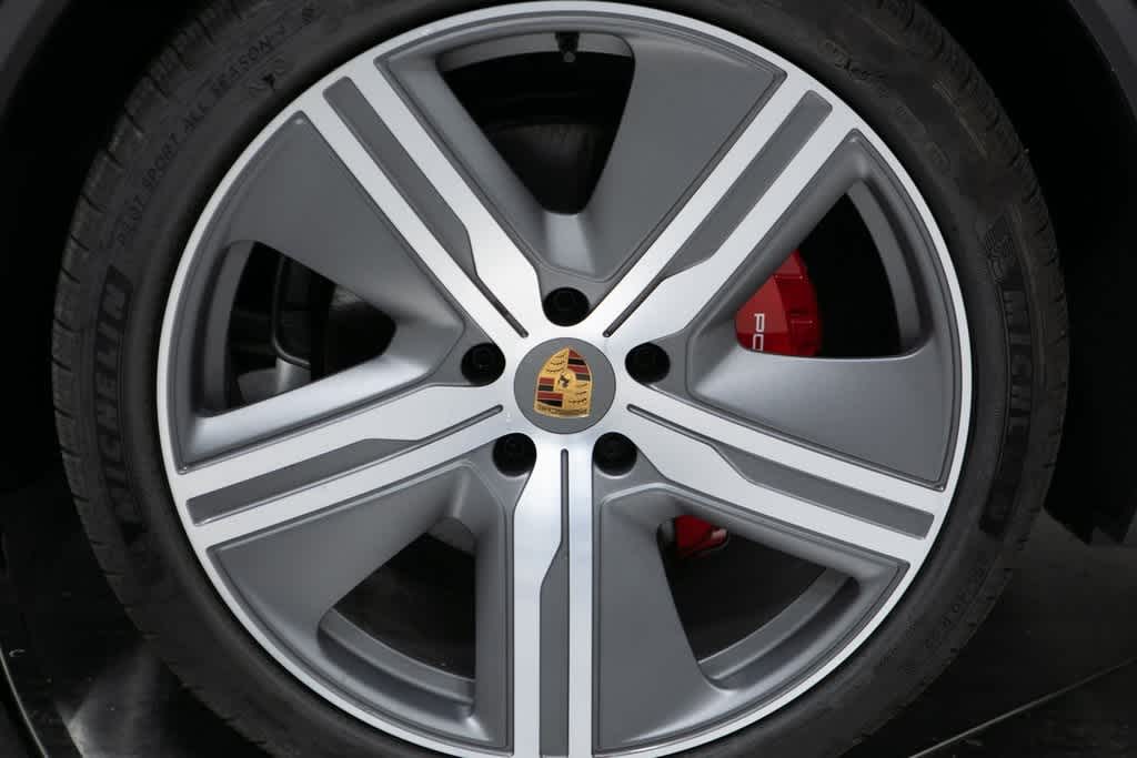 Thumbnail: 2025 Porsche Macan - 11