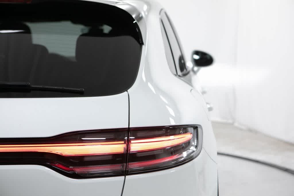 Thumbnail: 2025 Porsche Macan - 39