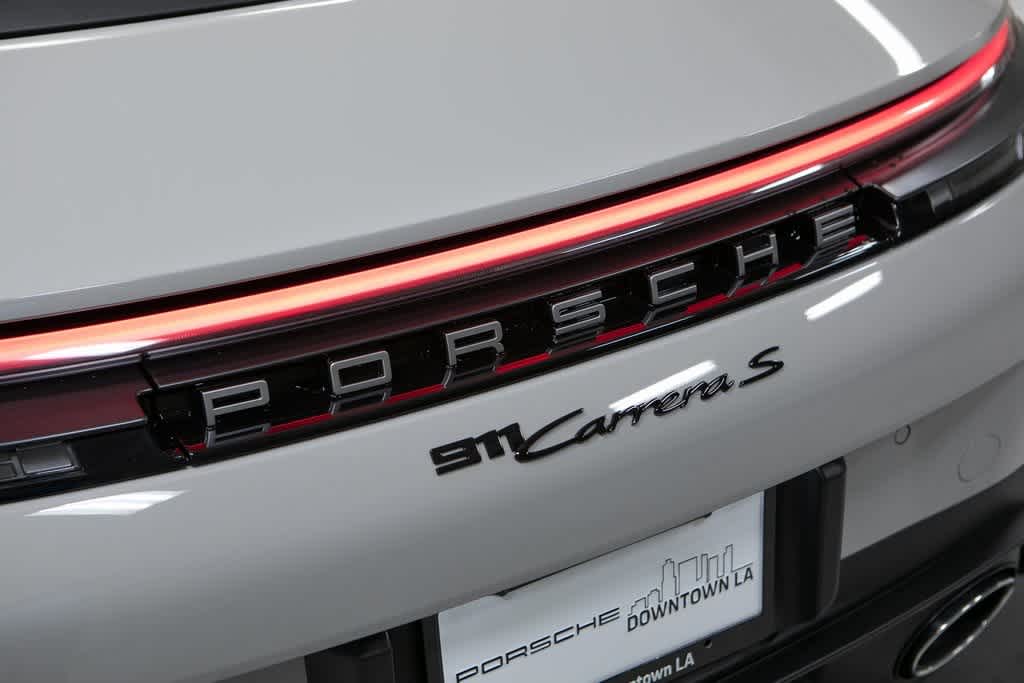 Thumbnail: 2025 Porsche 911 - 33