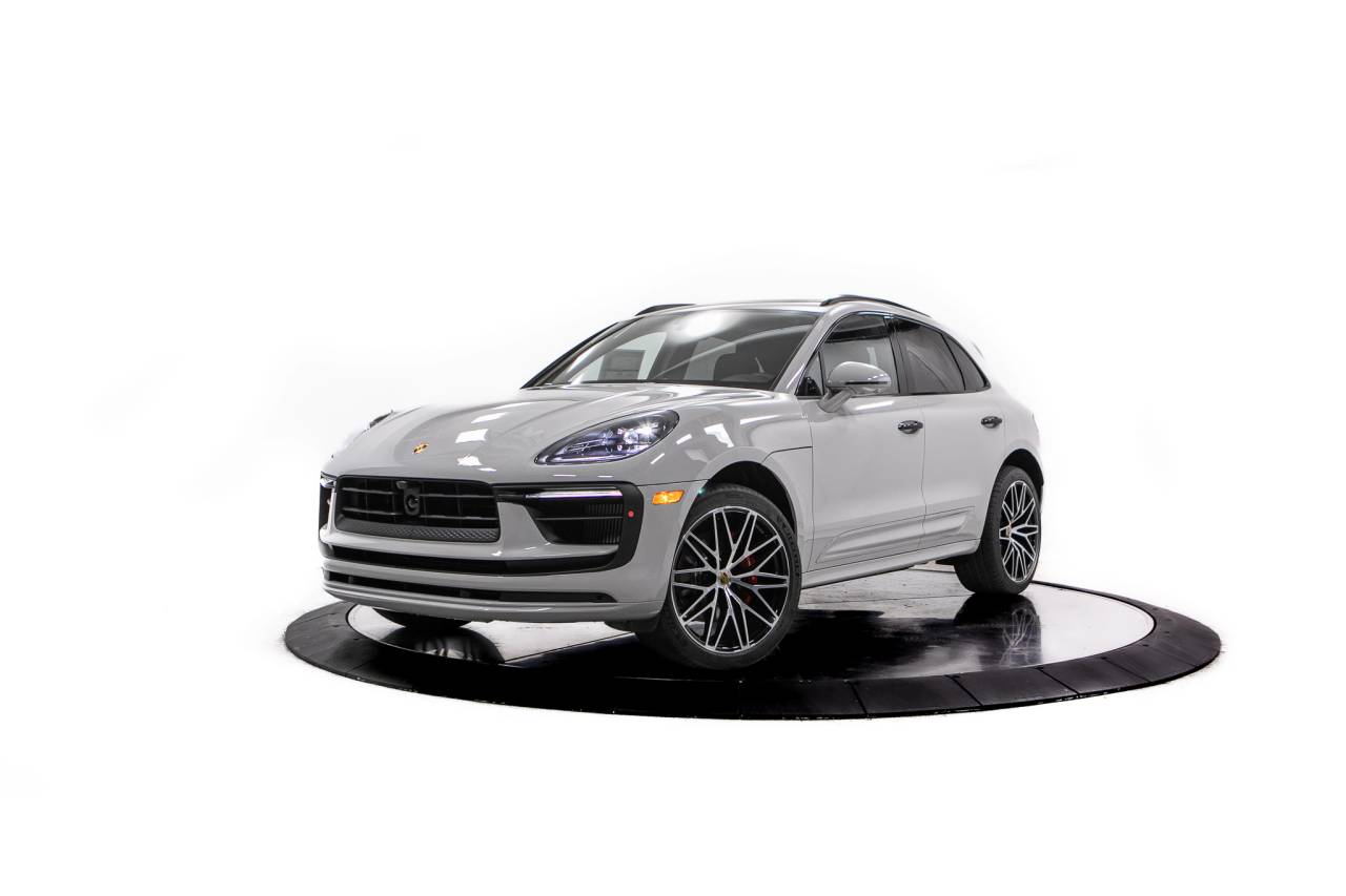 Thumbnail: 2026 Porsche Macan - 1