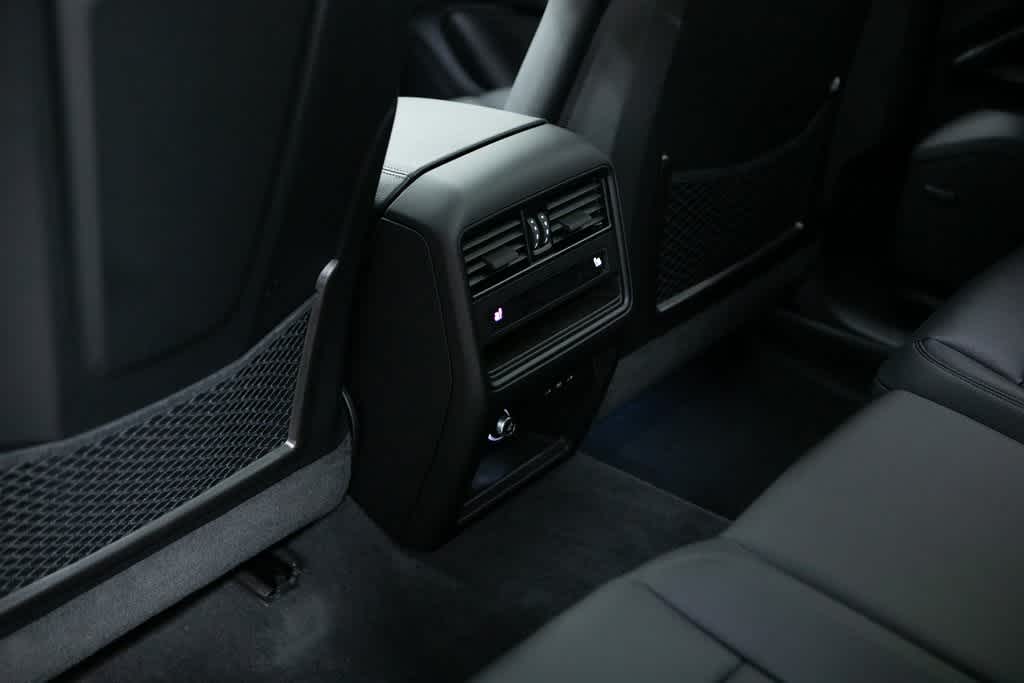 Thumbnail: 2025 Porsche Cayenne - 33