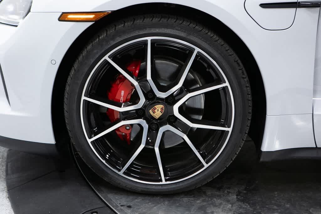 Thumbnail: 2025 Porsche Taycan - 11