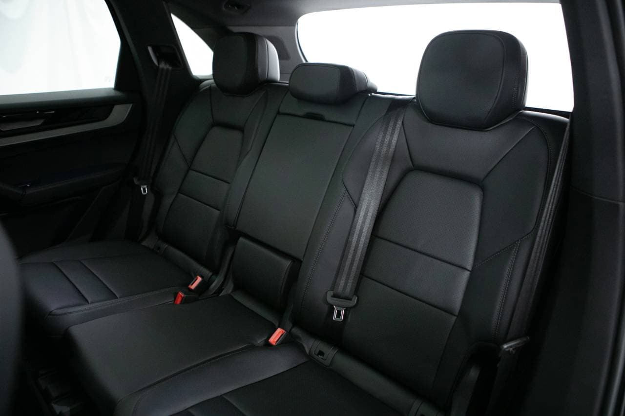 Thumbnail: 2026 Porsche Cayenne - 38