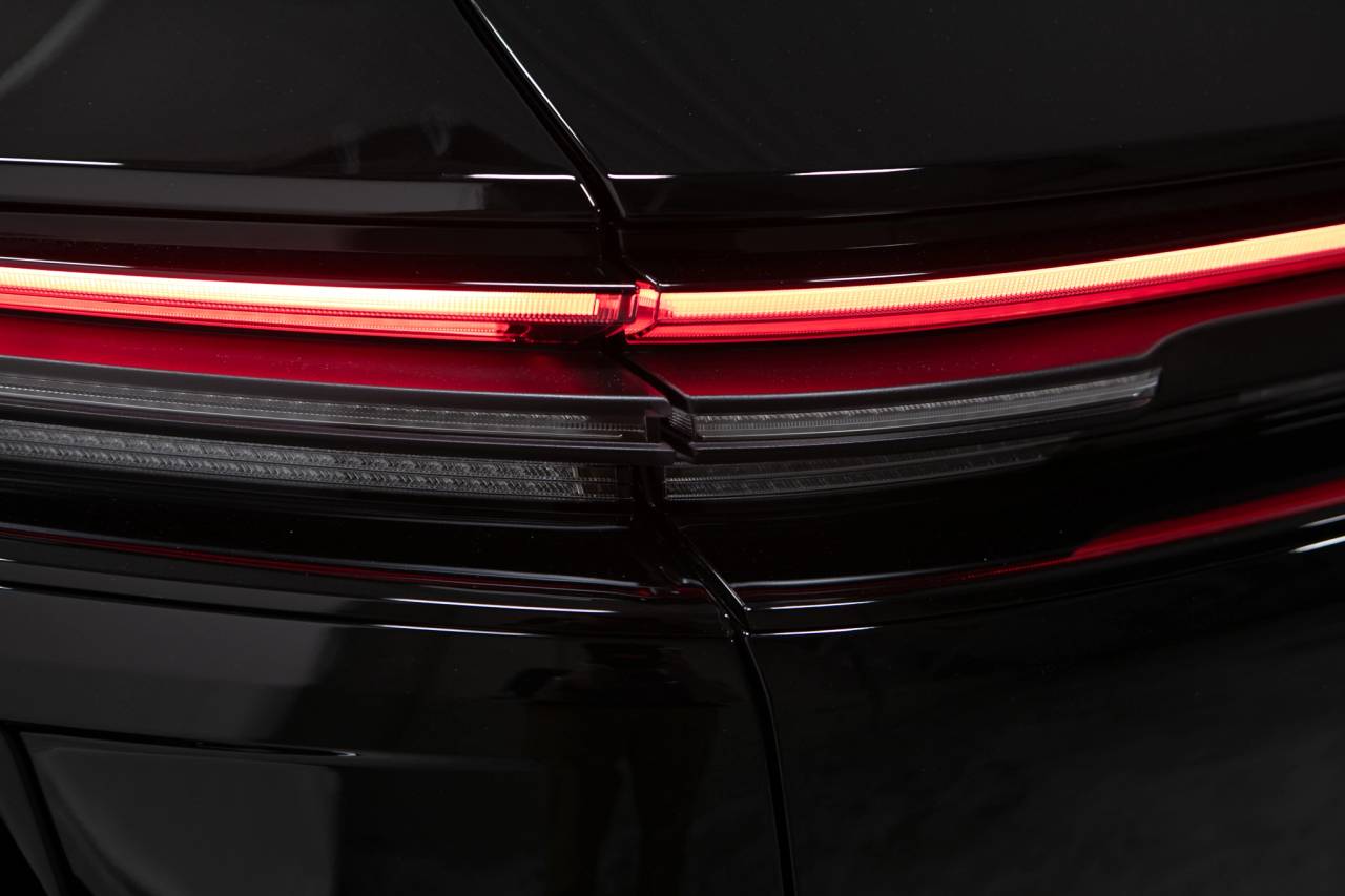 Thumbnail: 2026 Porsche Macan - 16