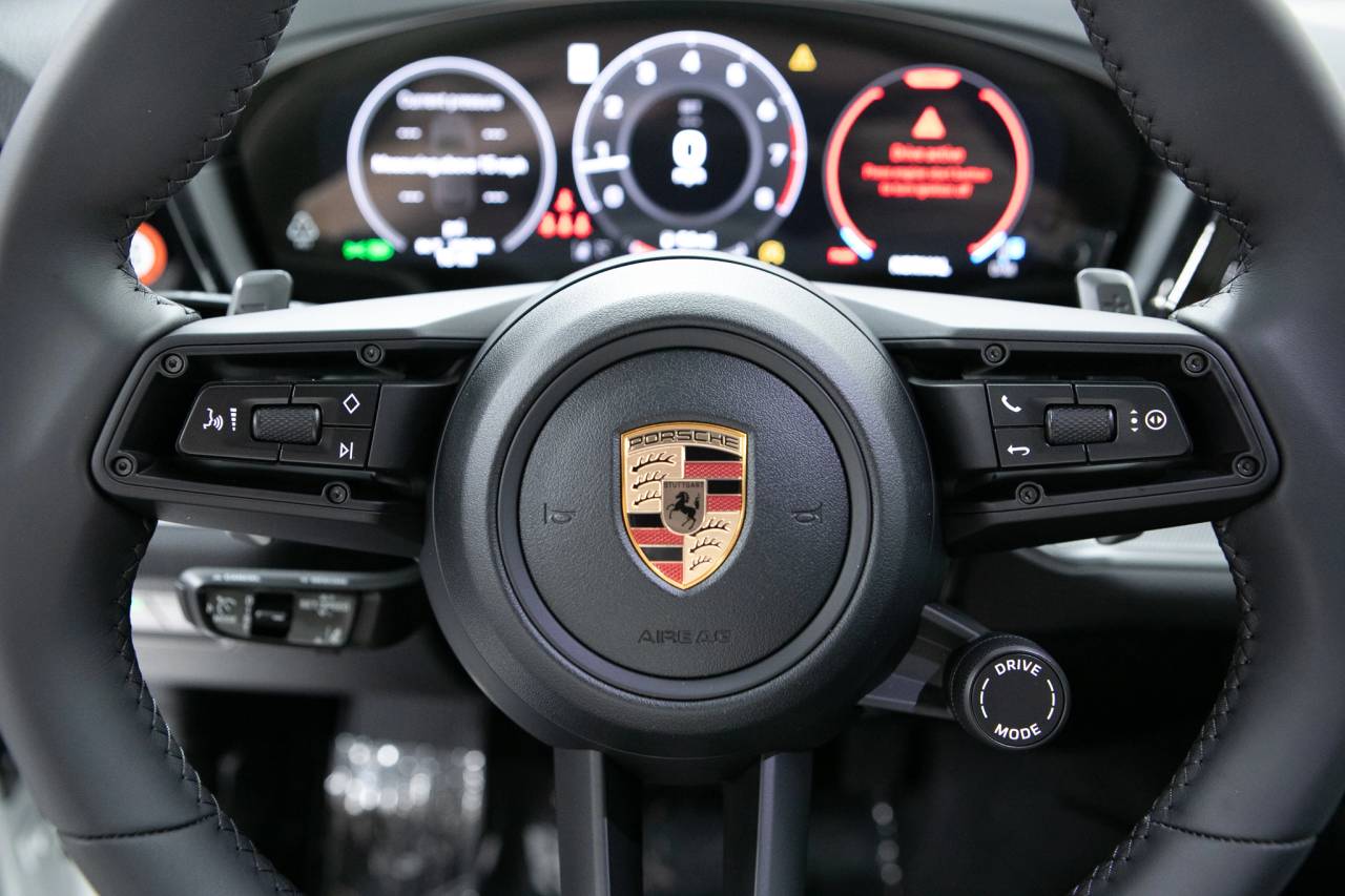 Thumbnail: 2026 Porsche Cayenne - 10