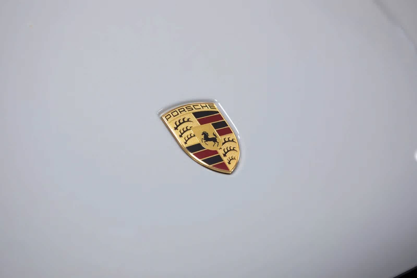 Thumbnail: 2026 Porsche Macan - 17