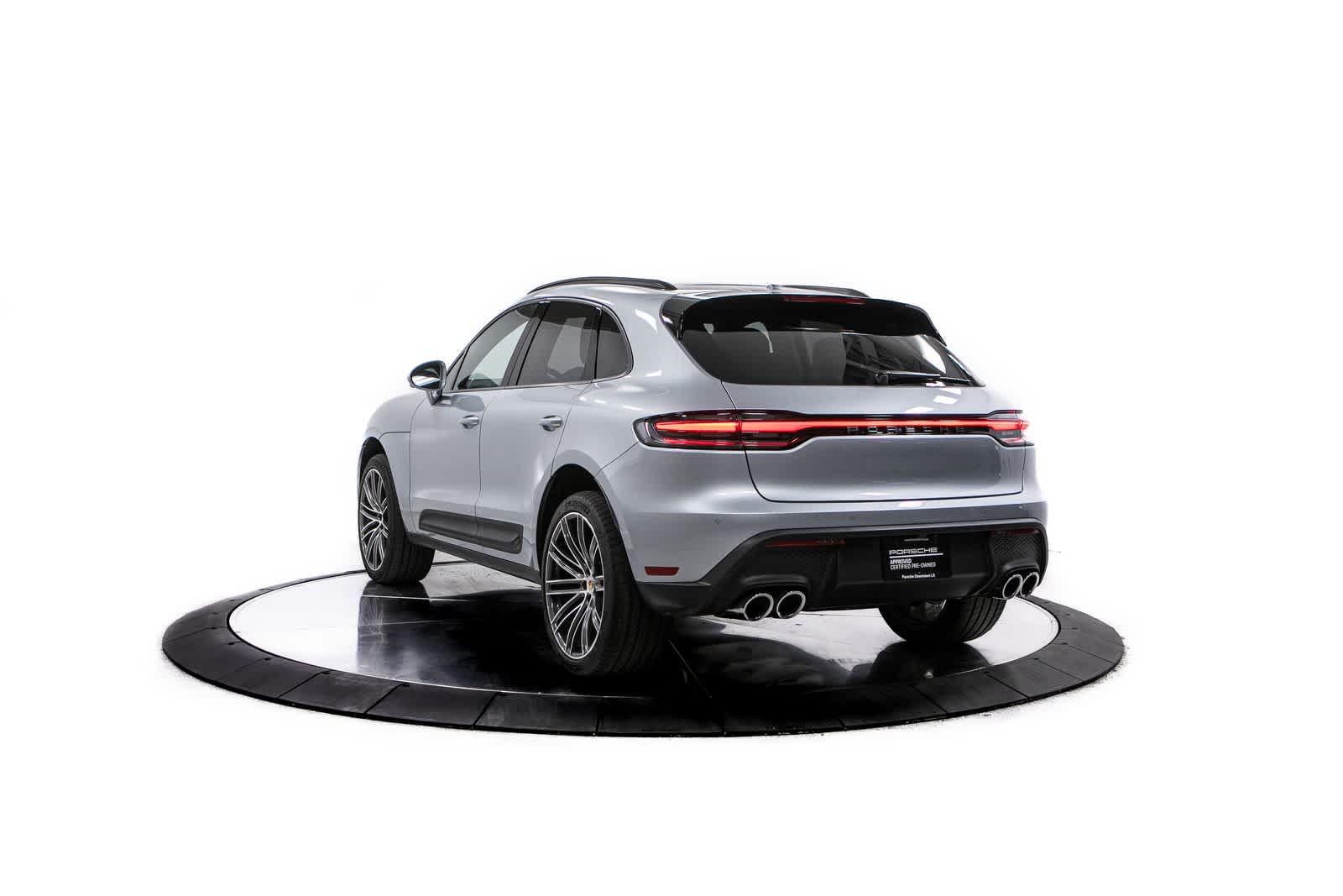 Thumbnail: 2026 Porsche Macan - 2
