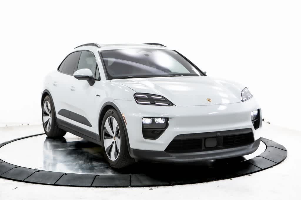 Thumbnail: 2025 Porsche Macan - 9