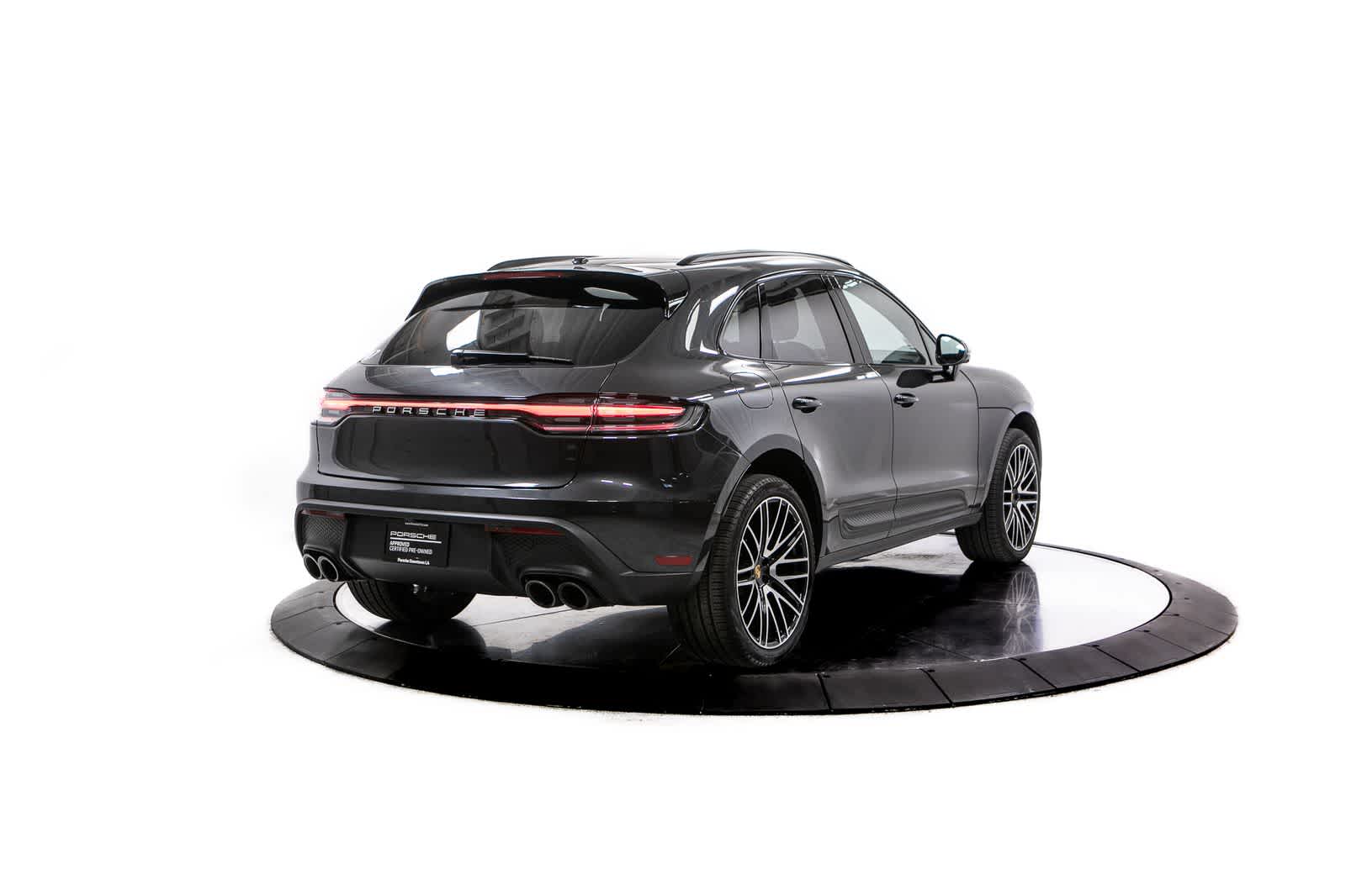 Thumbnail: 2026 Porsche Macan - 7