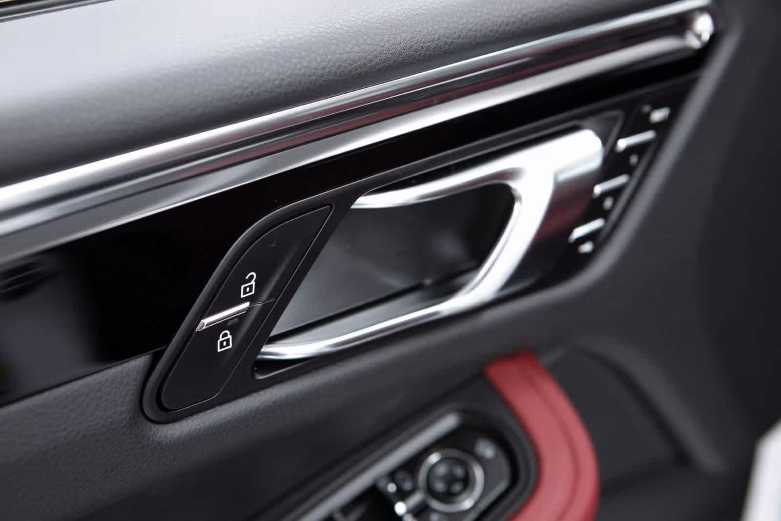 Thumbnail: 2025 Porsche Macan - 19