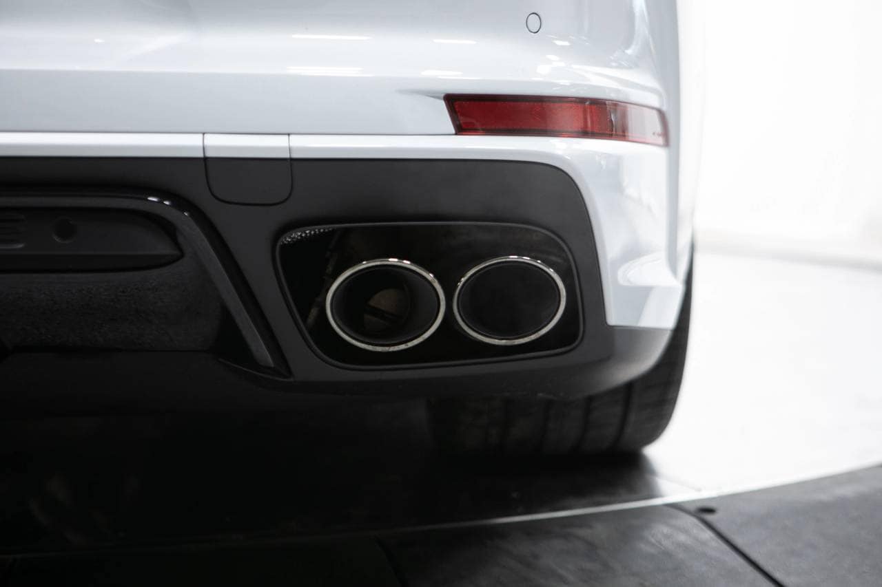 Thumbnail: 2026 Porsche Panamera - 17