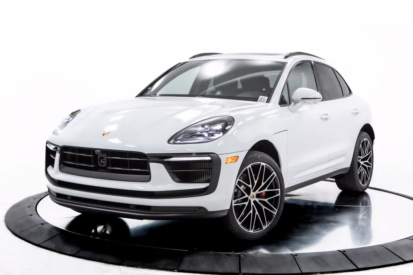 Thumbnail: 2025 Porsche Macan - 1
