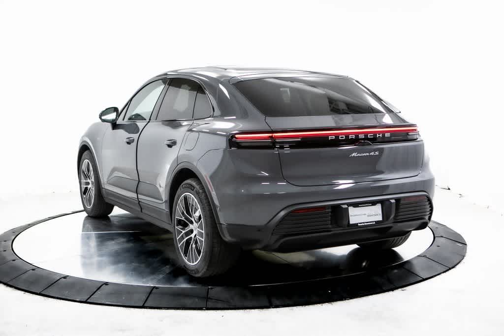 Thumbnail: 2025 Porsche Macan - 3
