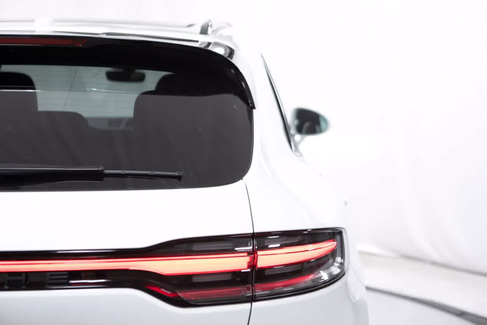 Thumbnail: 2026 Porsche Macan - 21