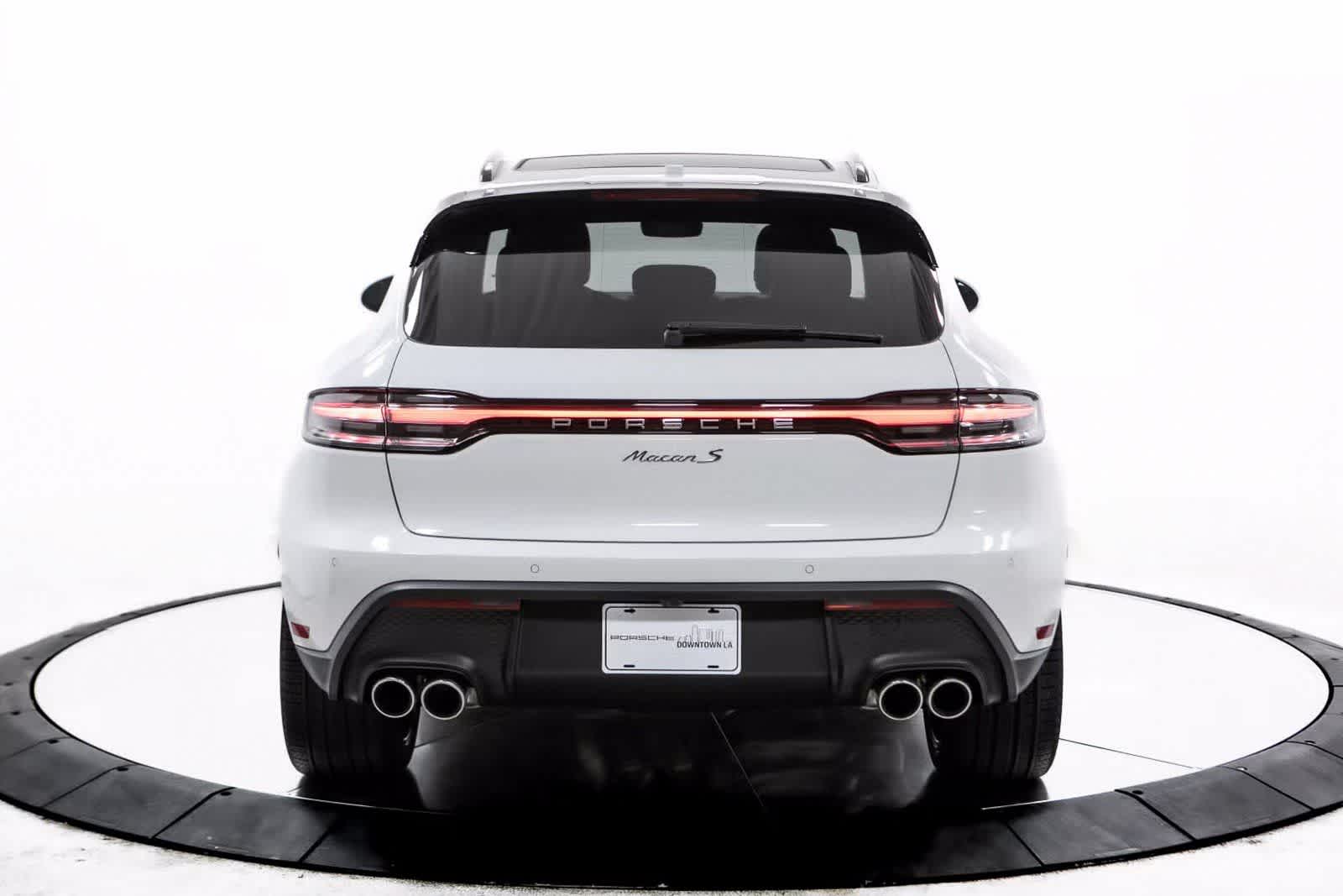 Thumbnail: 2025 Porsche Macan - 6