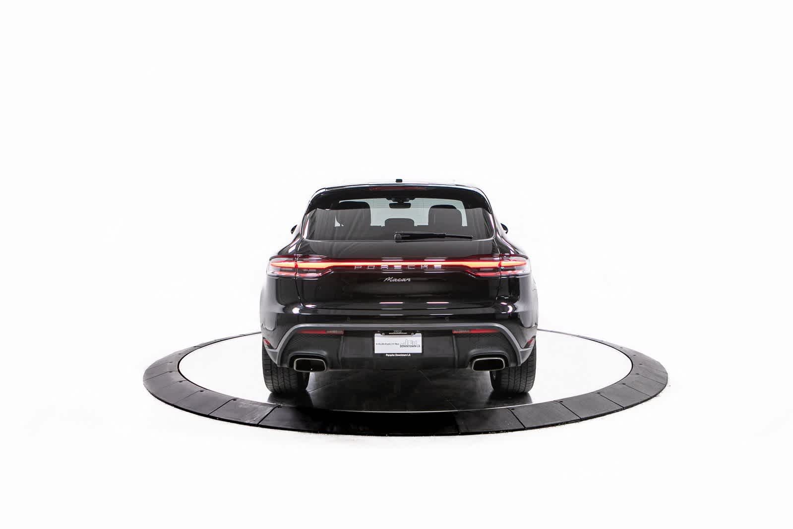 Thumbnail: 2023 Porsche Macan - 6