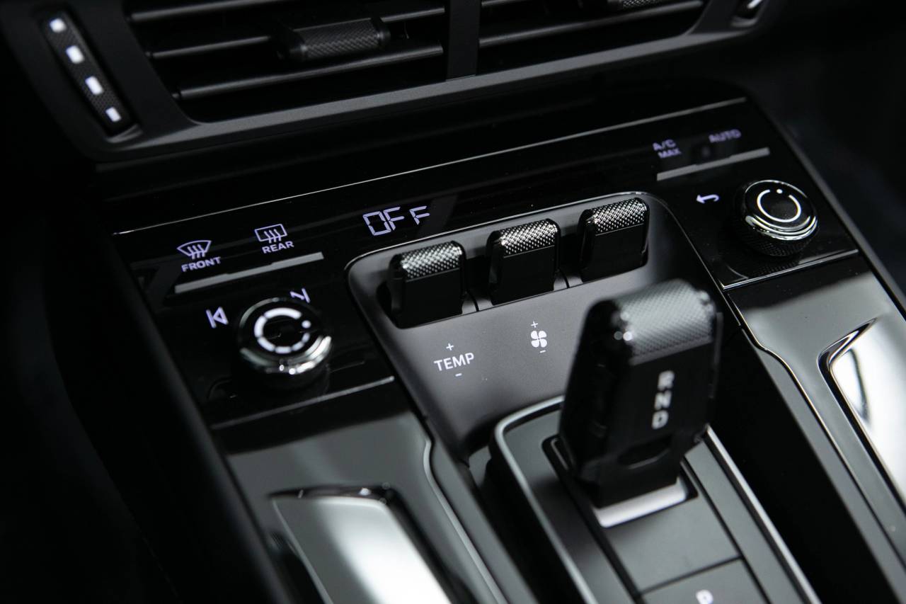 Thumbnail: 2026 Porsche 911 - 32