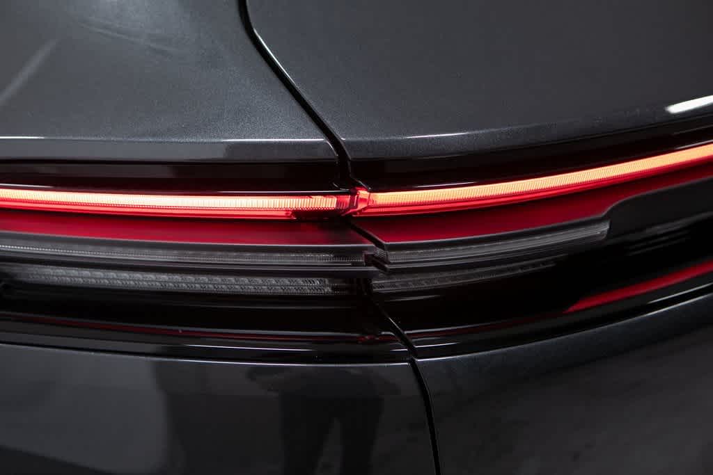 Thumbnail: 2025 Porsche Macan - 36