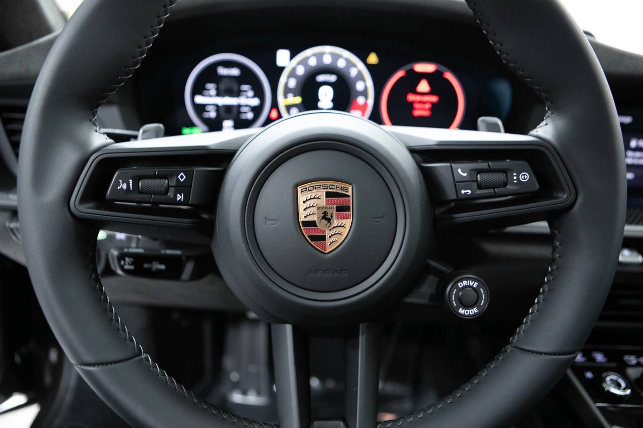 Thumbnail: 2026 Porsche 911 - 20