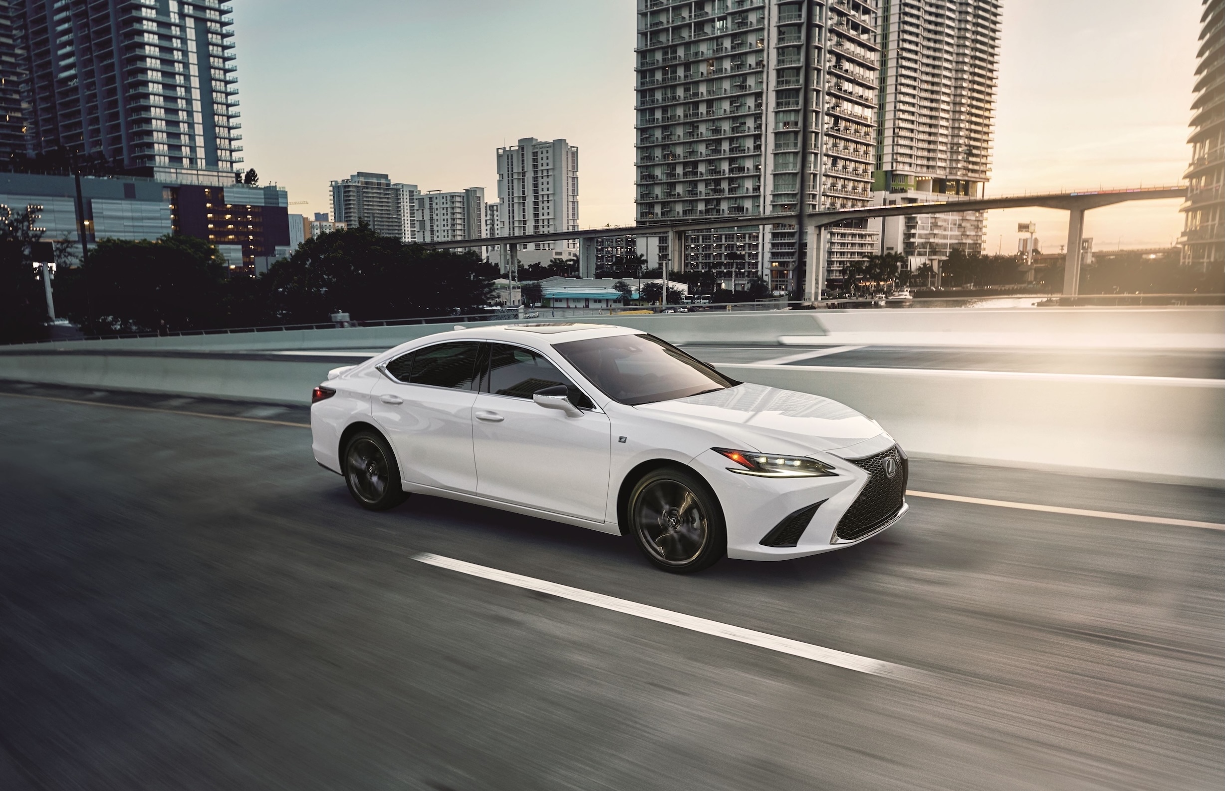  Lexus-ES350-FSport-Sedan