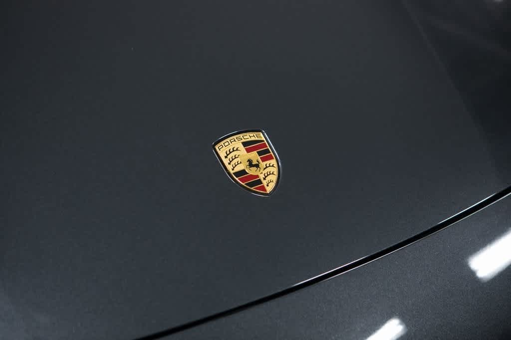 Thumbnail: 2022 Porsche Taycan - 19