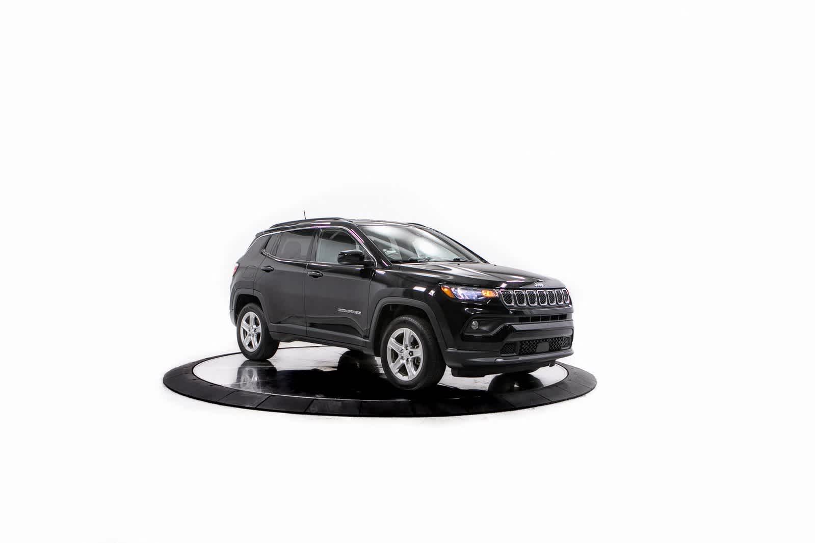 Thumbnail: 2023 Jeep Compass - 9