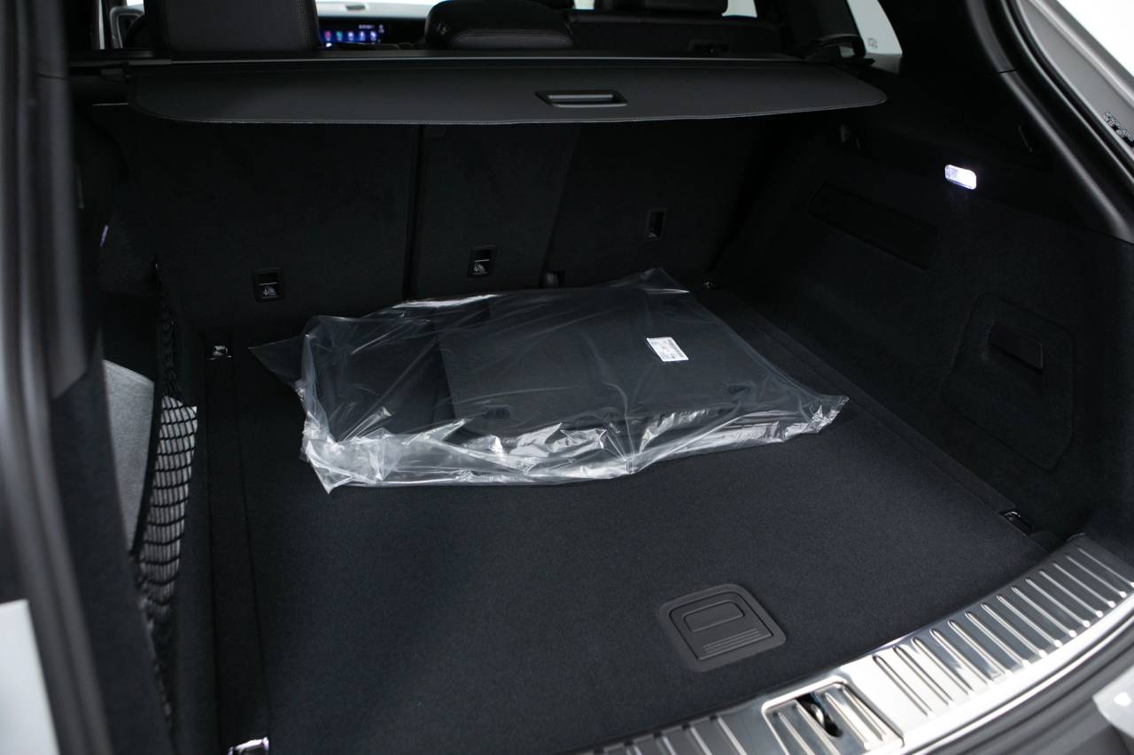 Thumbnail: 2026 Porsche Cayenne - 39