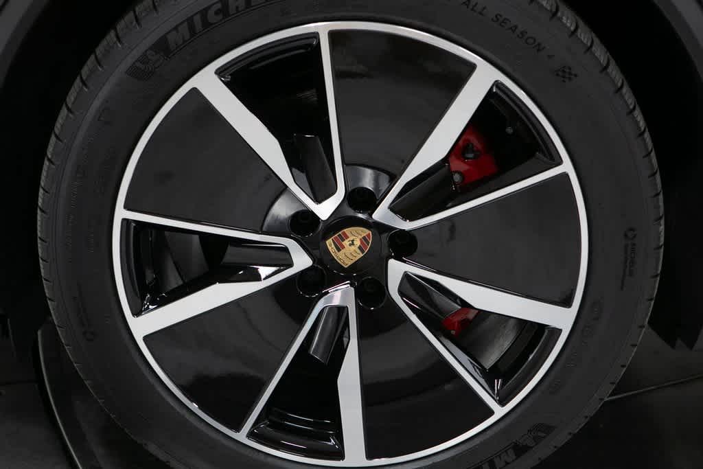Thumbnail: 2025 Porsche Macan - 11