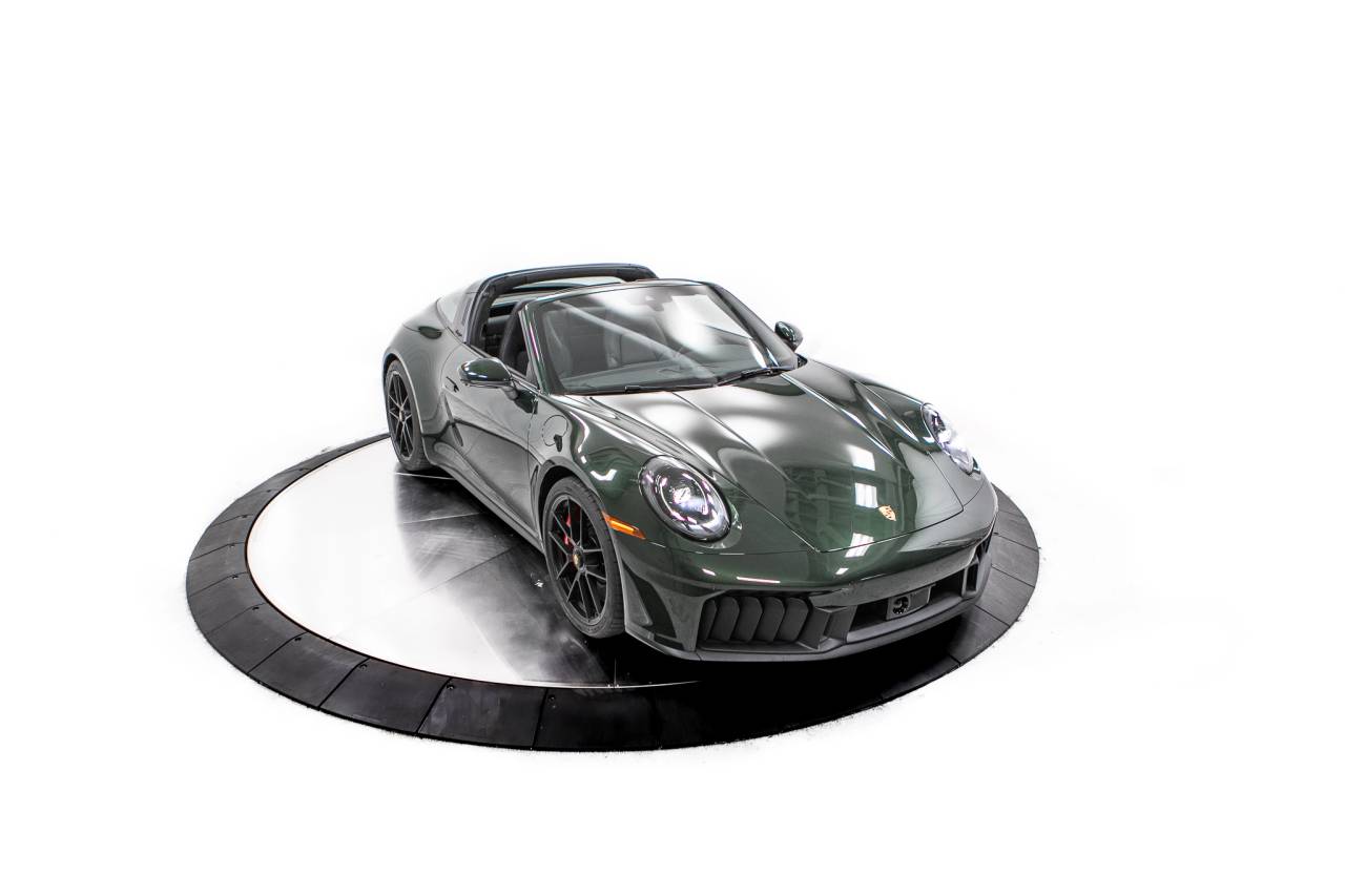 Thumbnail: 2026 Porsche 911 - 19