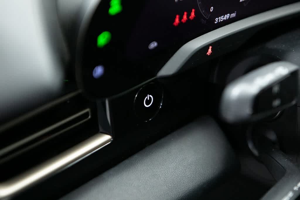 Thumbnail: 2022 Porsche Taycan - 20