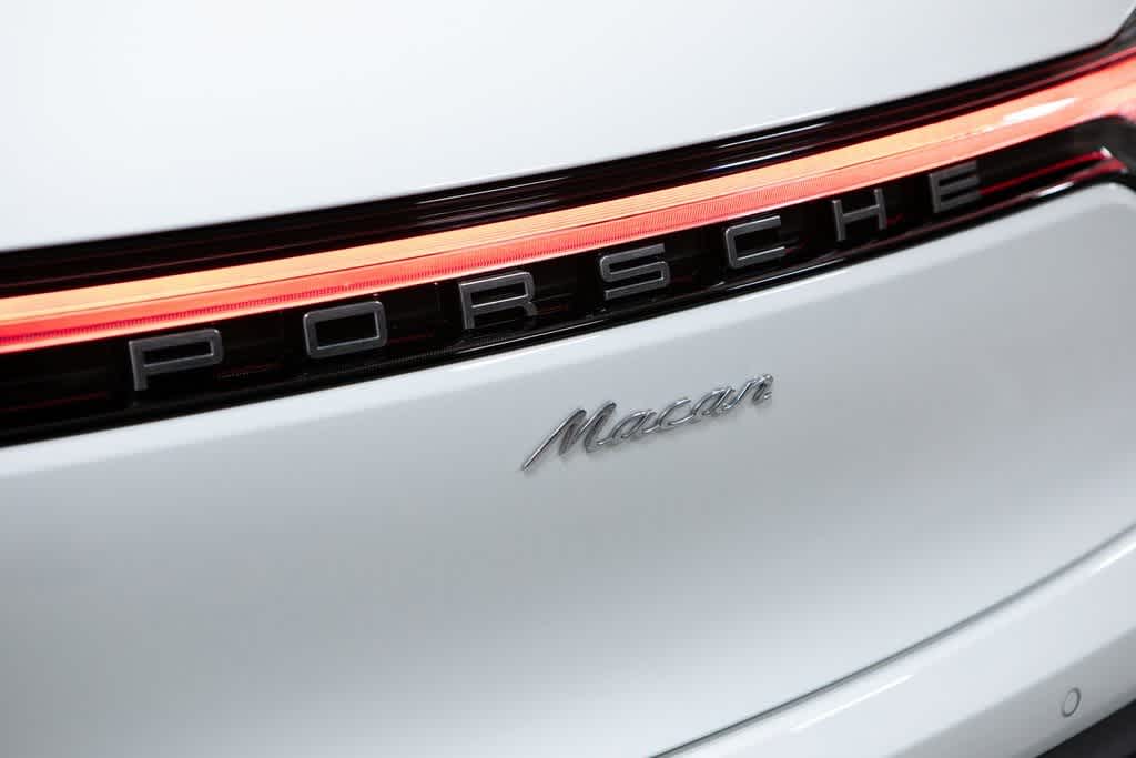 Thumbnail: 2025 Porsche Macan - 37
