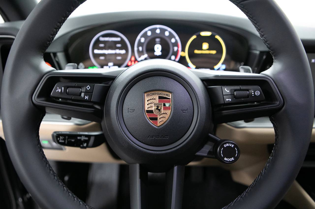 Thumbnail: 2026 Porsche Cayenne - 20