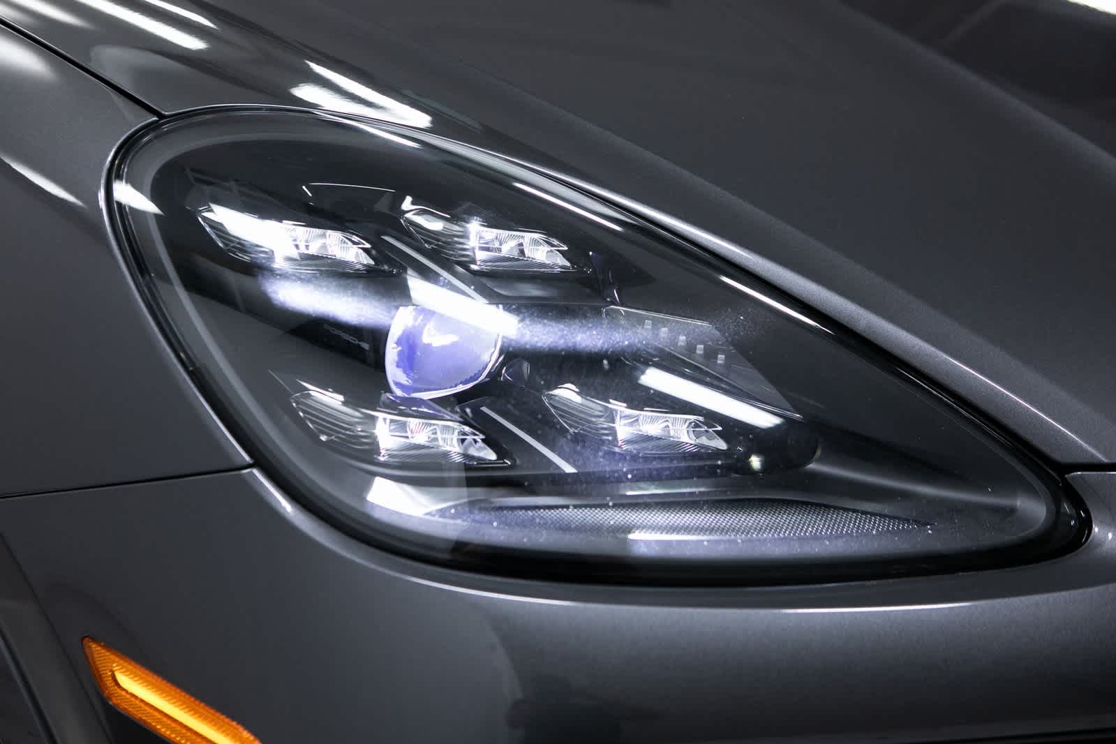 Thumbnail: 2022 Porsche Cayenne - 32