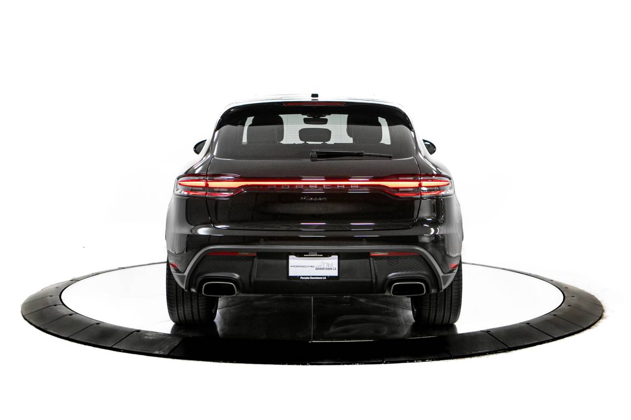 Thumbnail: 2026 Porsche Macan - 6
